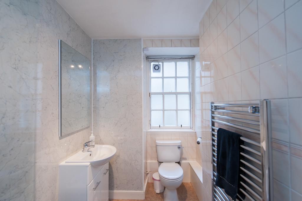 Writers View, Royal Mile Apartment Единбург Номер фото